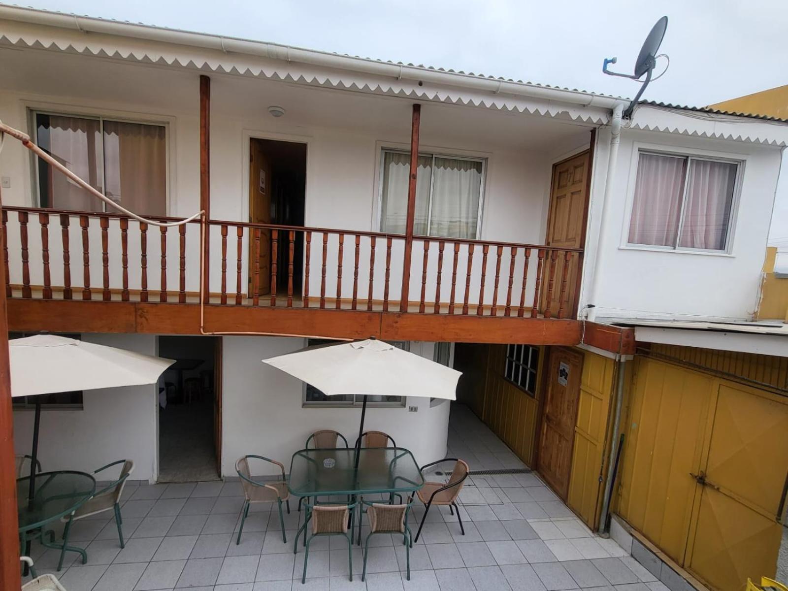 Hostal Aleja كالديرا المظهر الخارجي الصورة